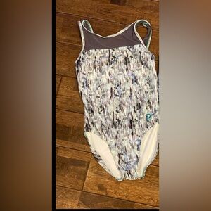 Adult Small Plum Leo